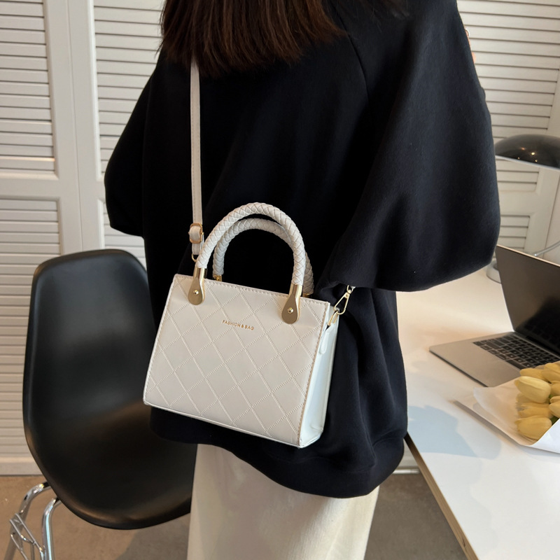 null Shoulder Bag