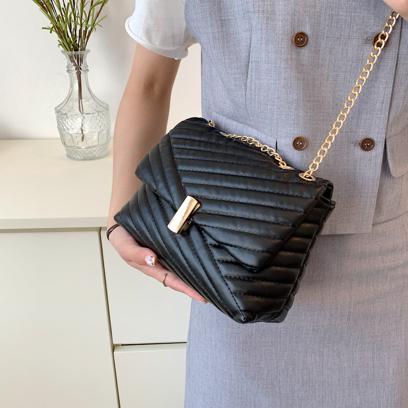 null Shoulder Bag