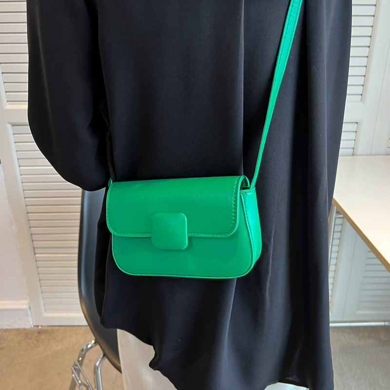 null Shoulder Bag