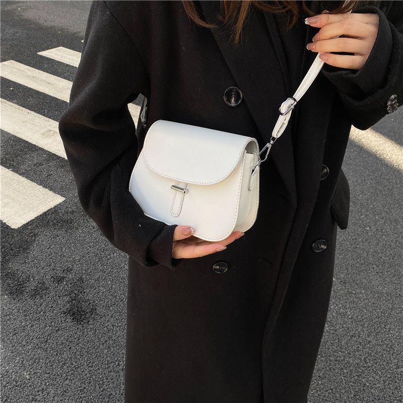 null Shoulder Bag