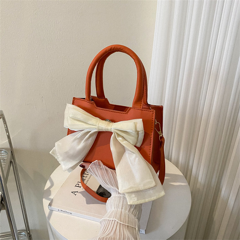 null Shoulder Bag