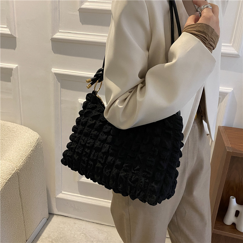null Shoulder Bag