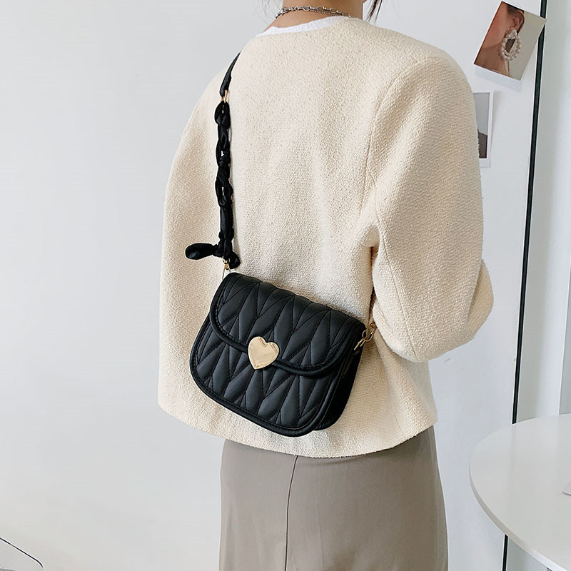 null Shoulder Bag