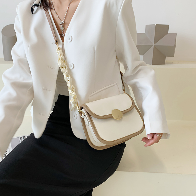 null Shoulder Bag