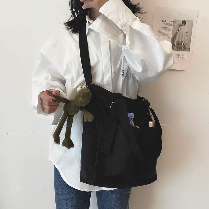 null Shoulder Bag
