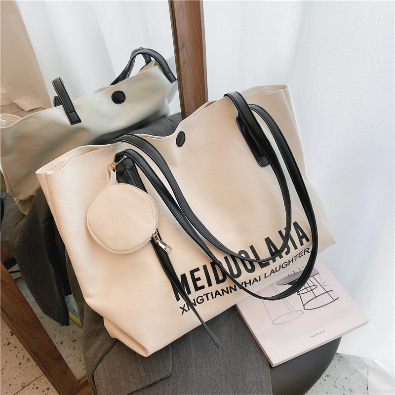 null Shoulder Bag