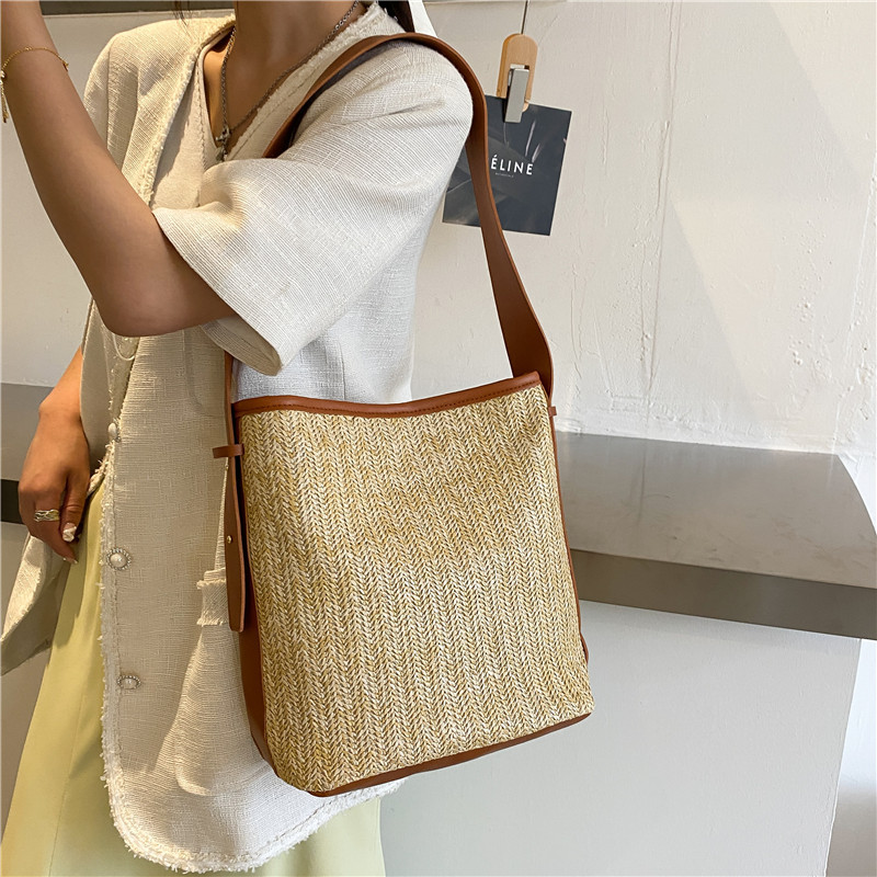 null Shoulder Bag