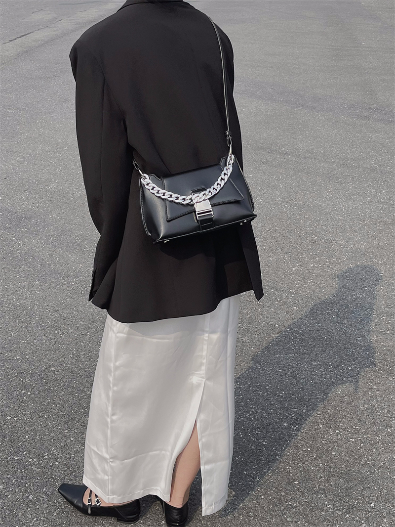 null Shoulder Bag