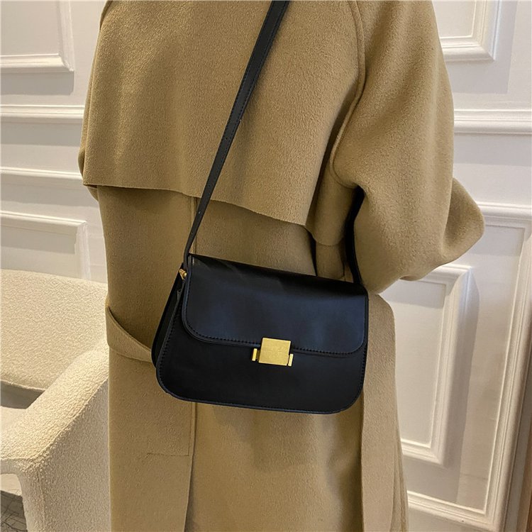 null Shoulder Bag