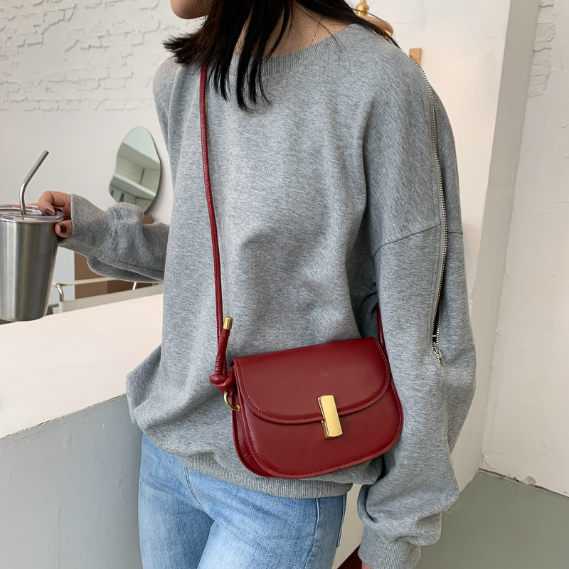 null Shoulder Bag