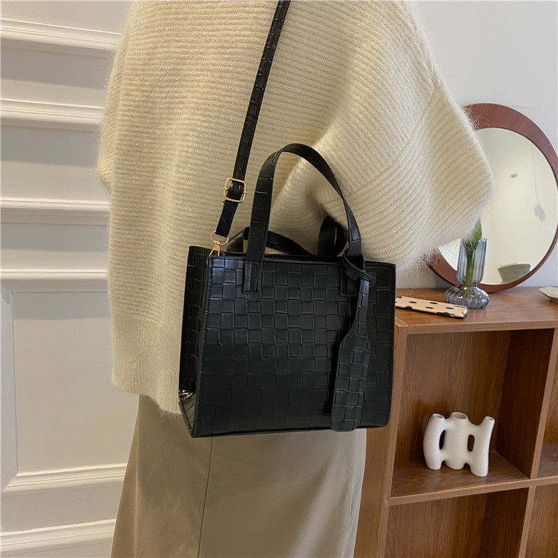 null Tote Bag