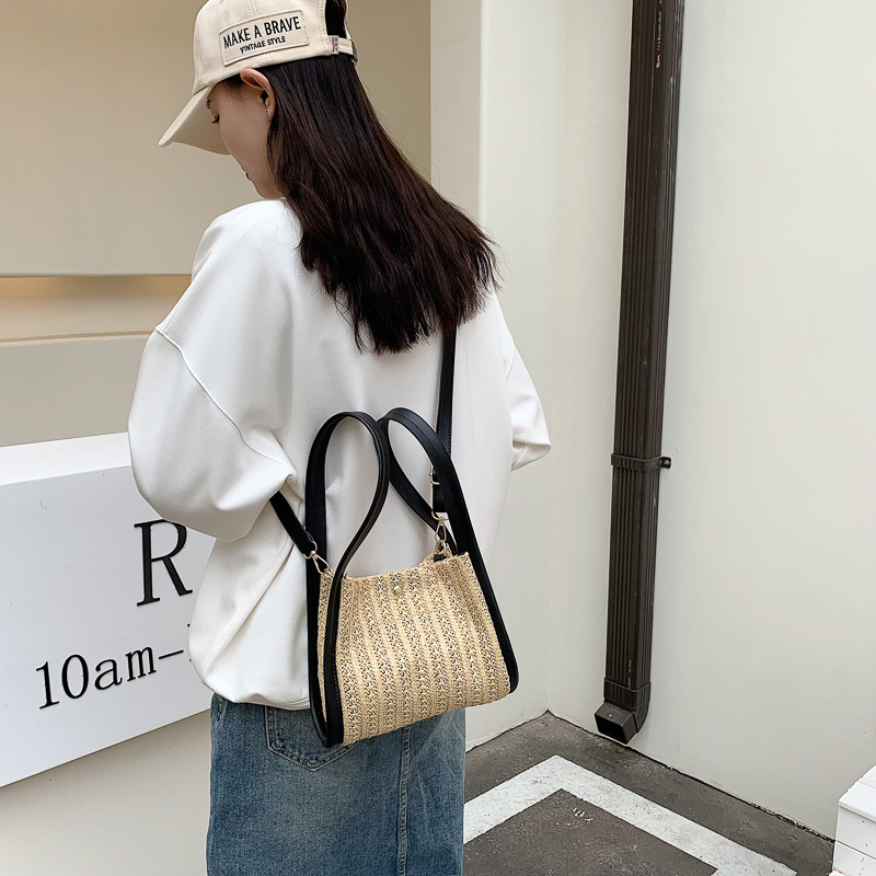 null Shoulder Bag