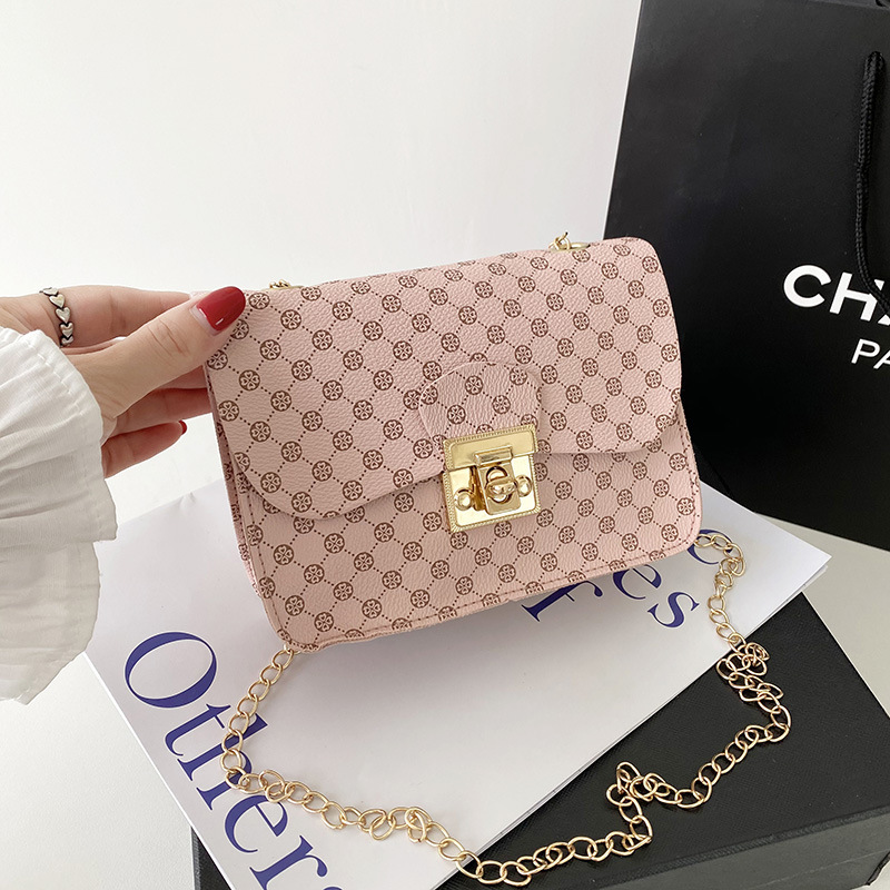 null Shoulder Bag