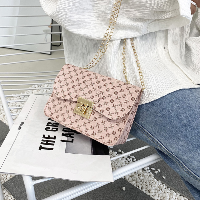 null Shoulder Bag