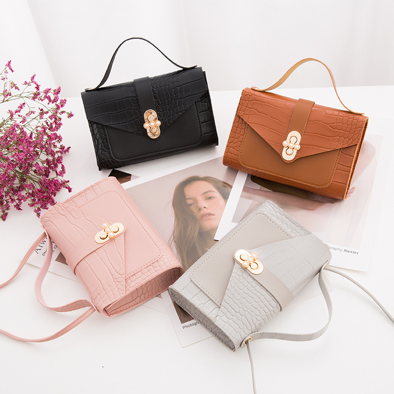 null Shoulder Bag