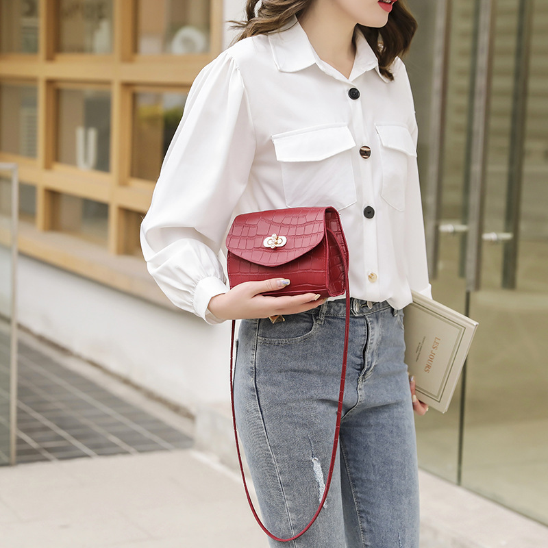 null Shoulder Bag