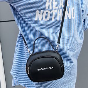 null Shoulder Bag