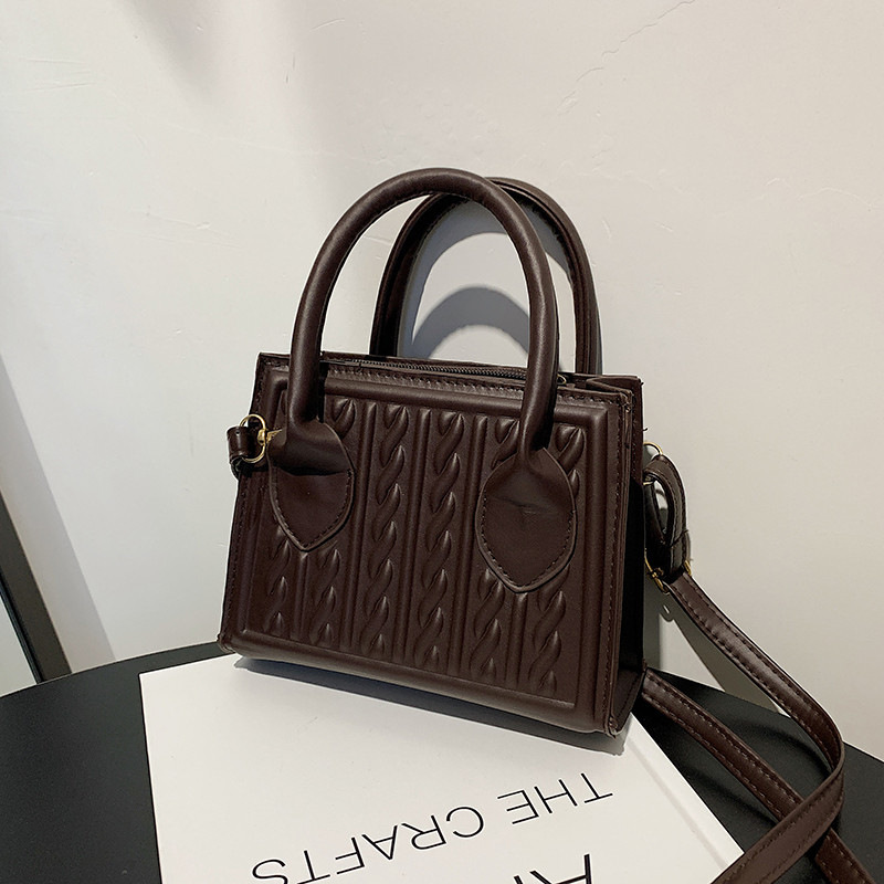 null Shoulder Bag