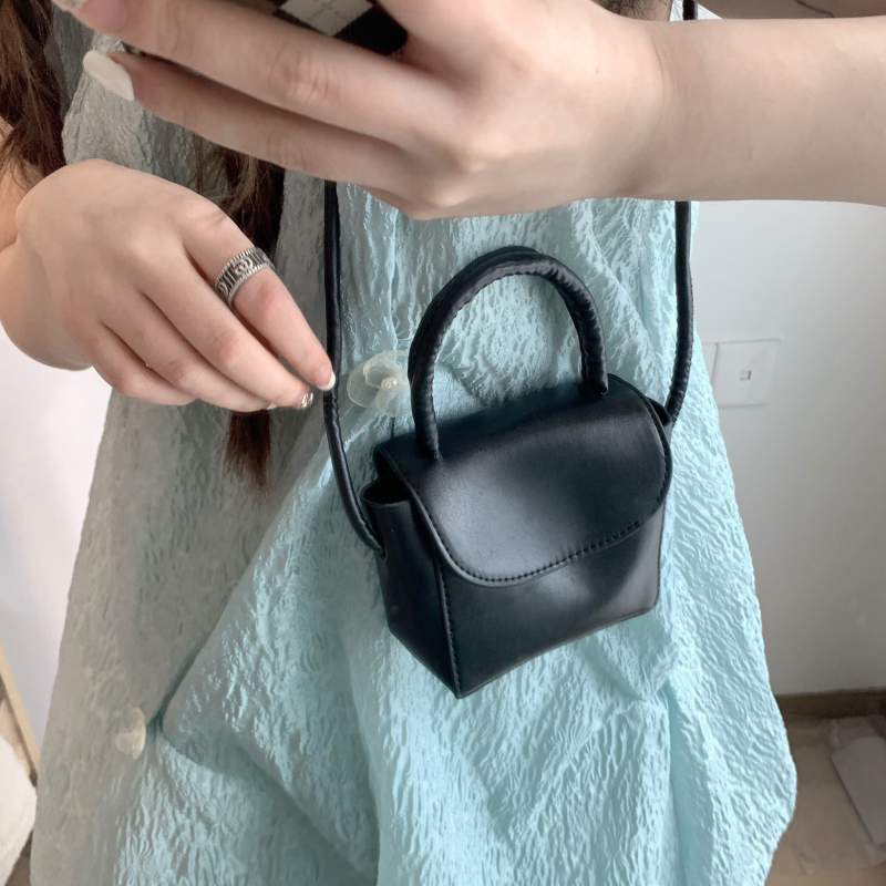 null Handbag in Denim