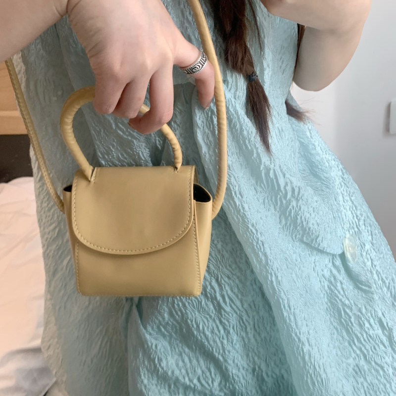 null Handbag in Denim