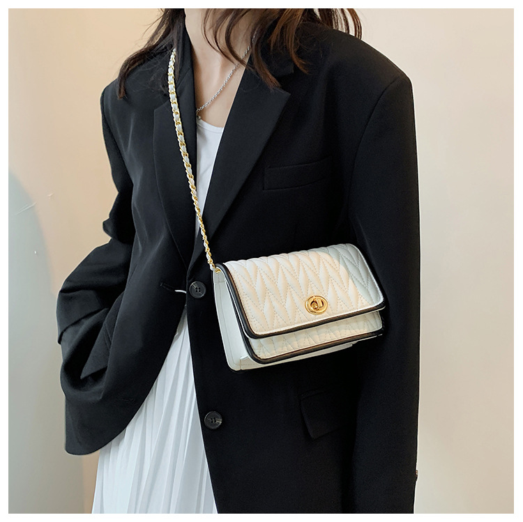 null Shoulder Bag