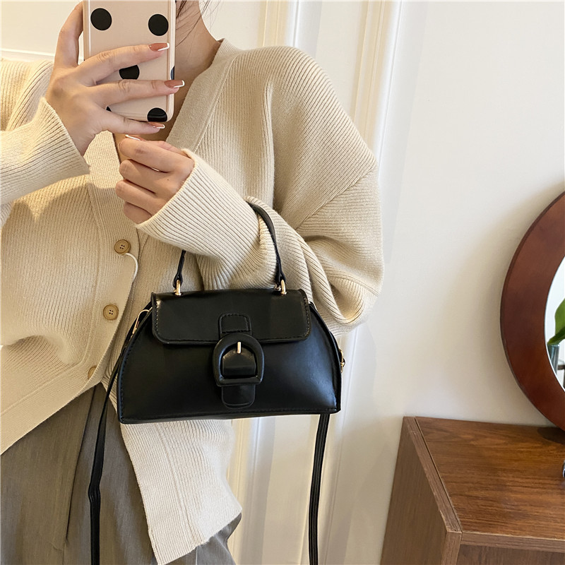 null Shoulder Bag