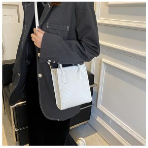 null Shoulder Bag