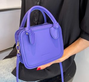 null Shoulder Bag
