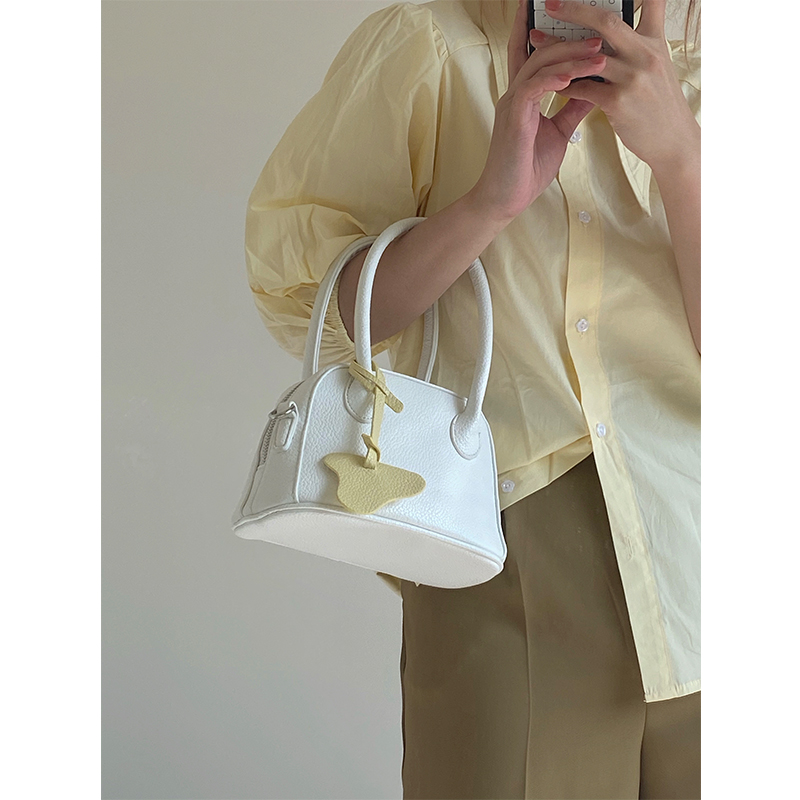 null Shoulder Bag in White