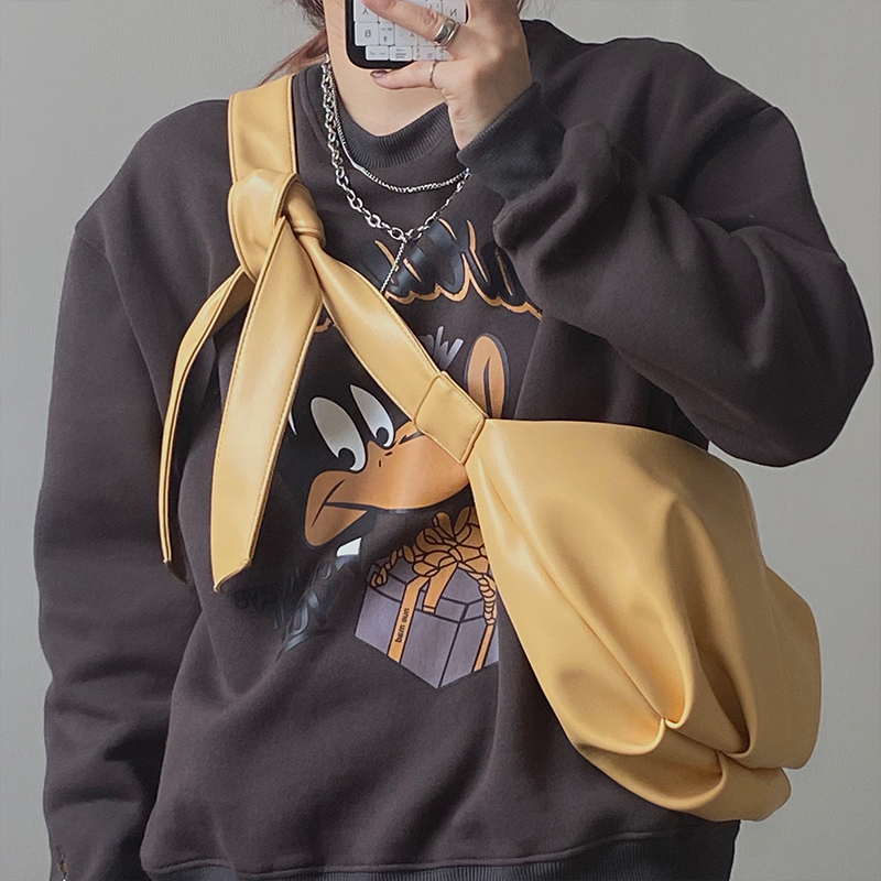 null Shoulder Bag