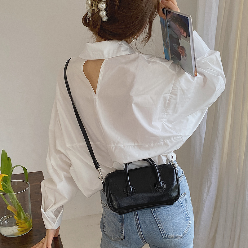 null Shoulder Bag
