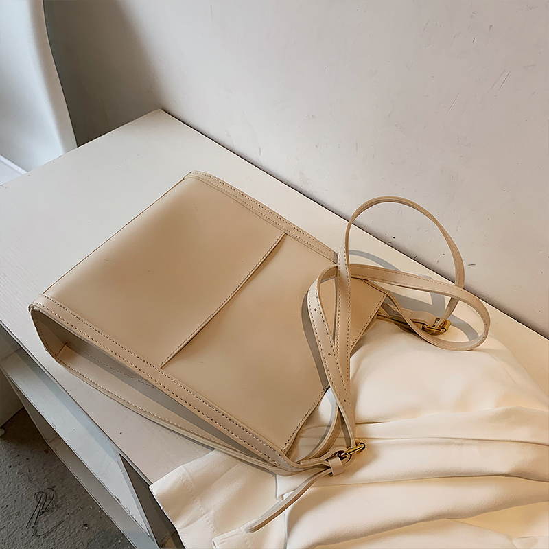 null Shoulder Bag
