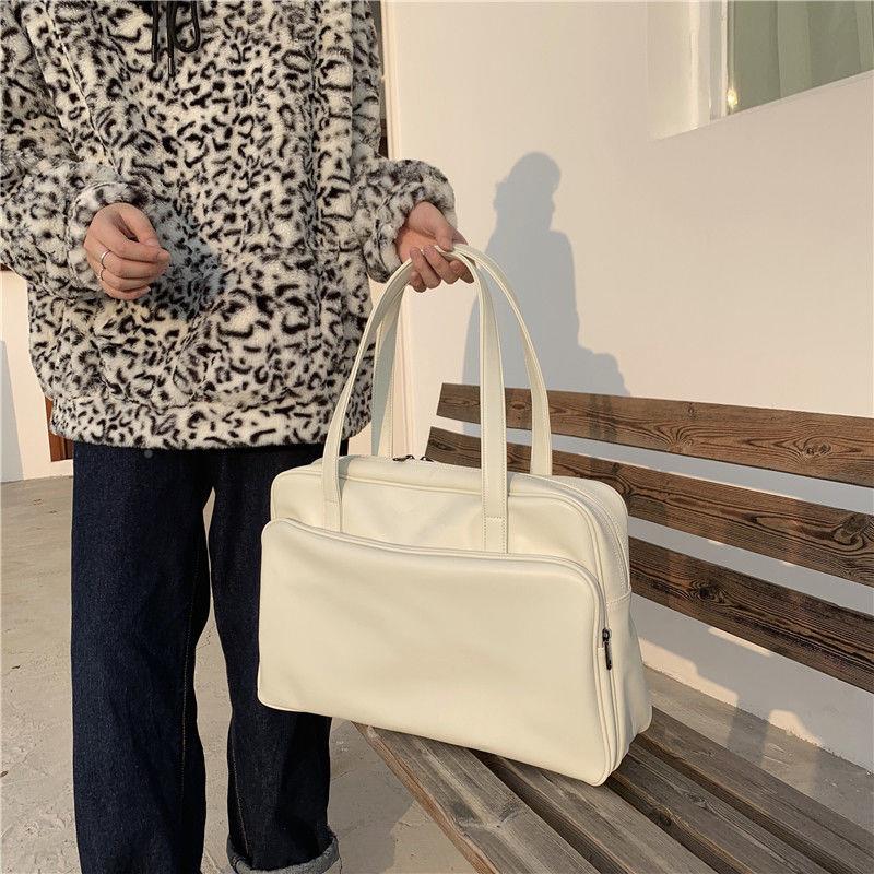 null Shoulder Bag