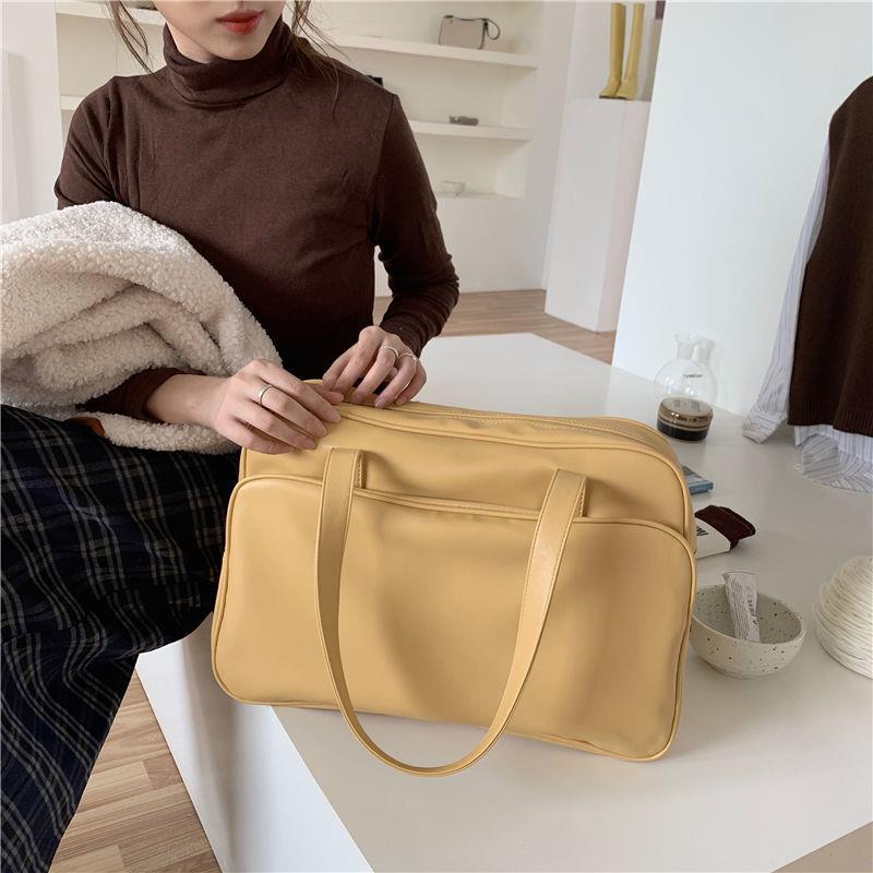 null Shoulder Bag