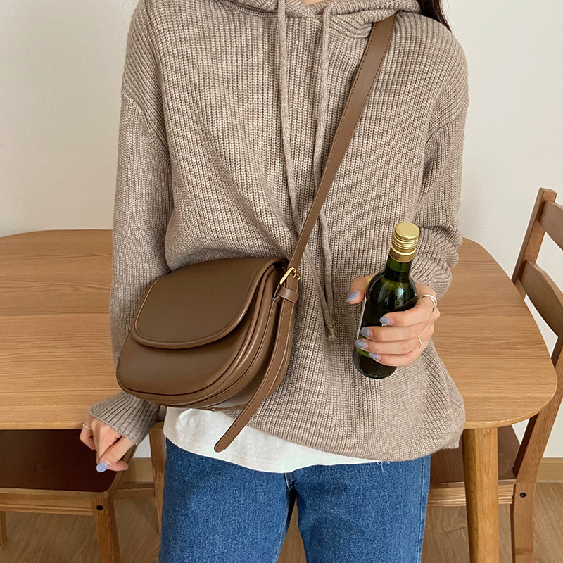 null Shoulder Bag
