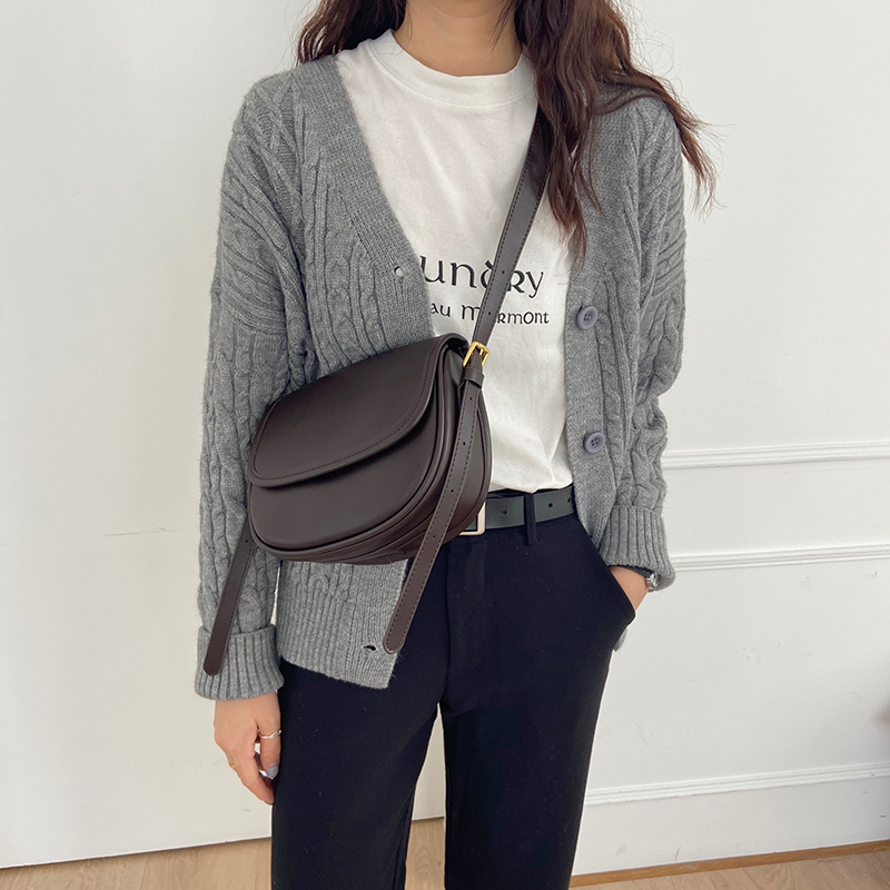 null Shoulder Bag