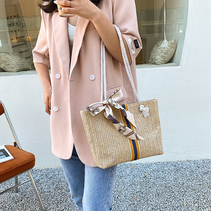 null Shoulder Bag