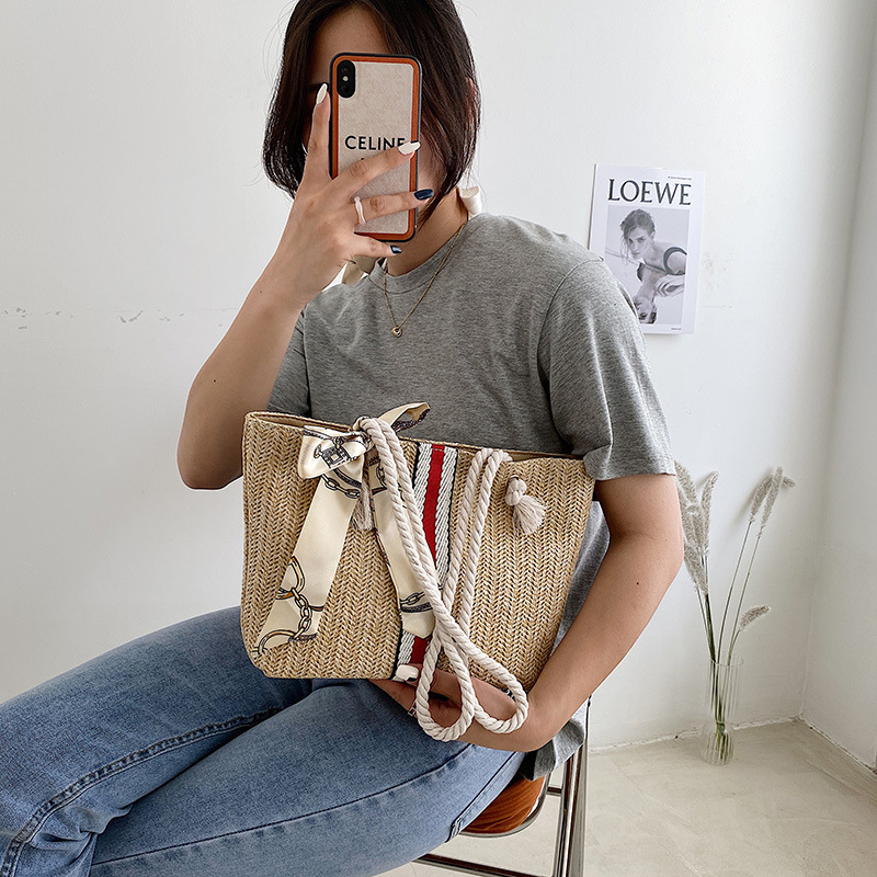 null Shoulder Bag