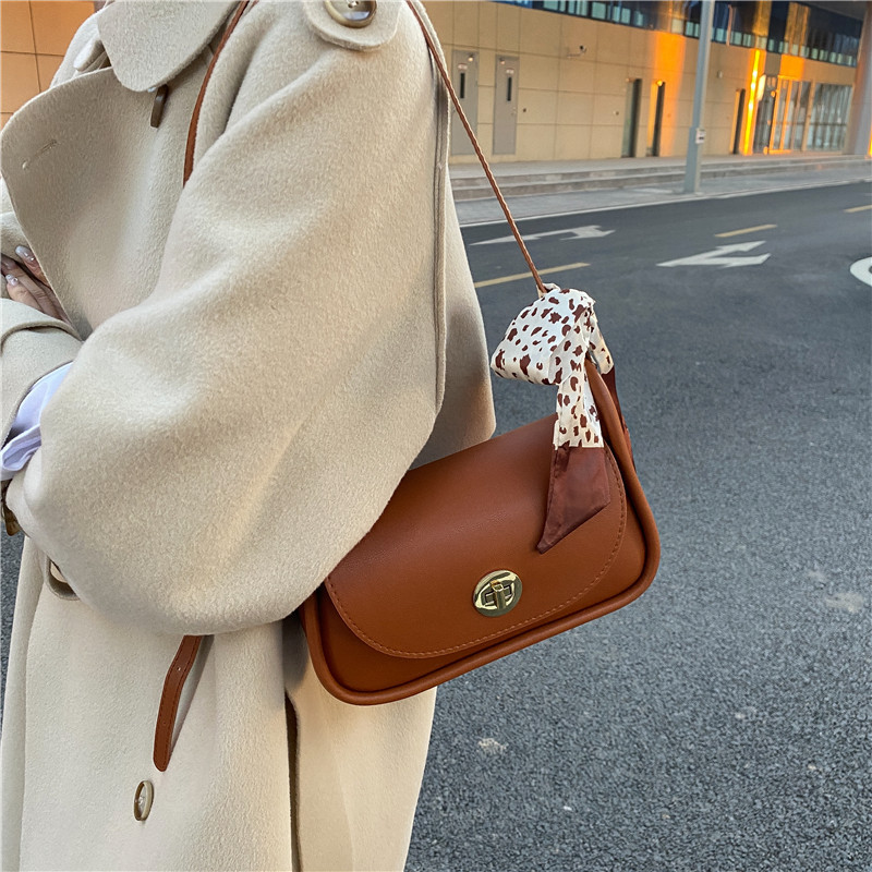 null Shoulder Bag