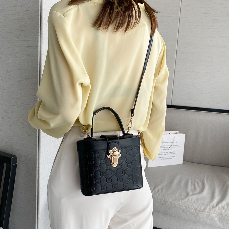 null Bucket Bag