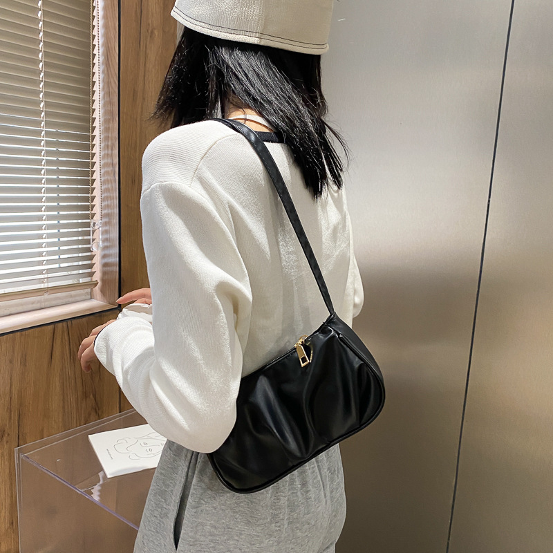 null Shoulder Bag