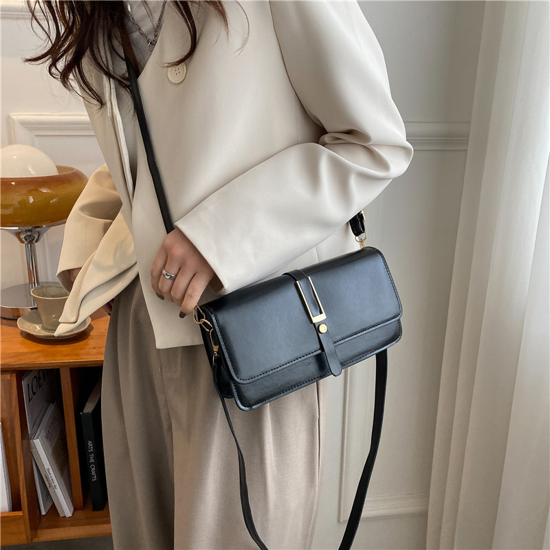 null Shoulder Bag