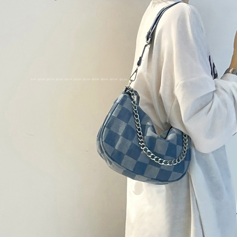 null Handbag in Denim