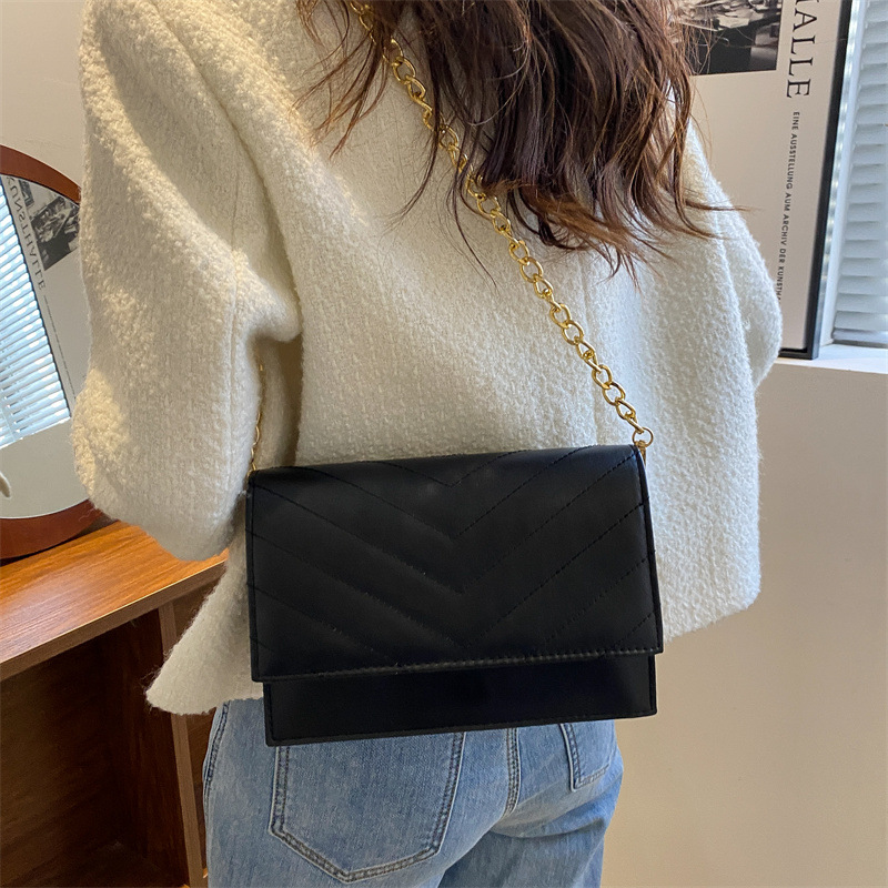 null Shoulder Bag