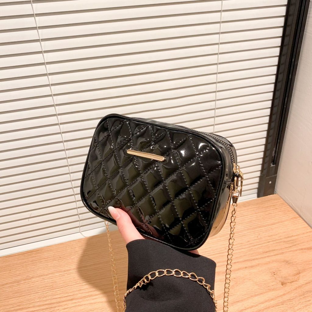 null Shoulder Bag