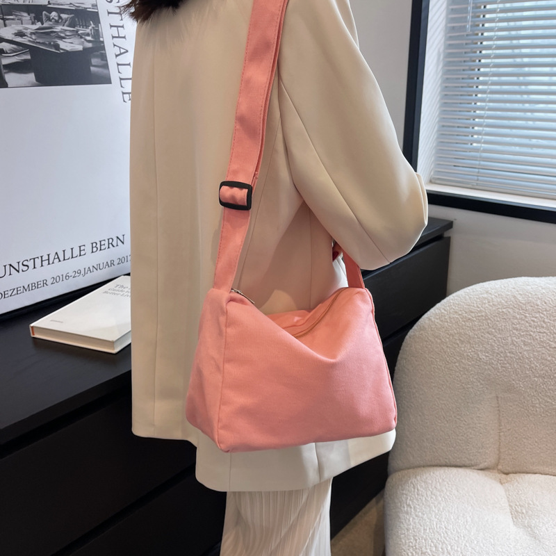 null Shoulder Bag