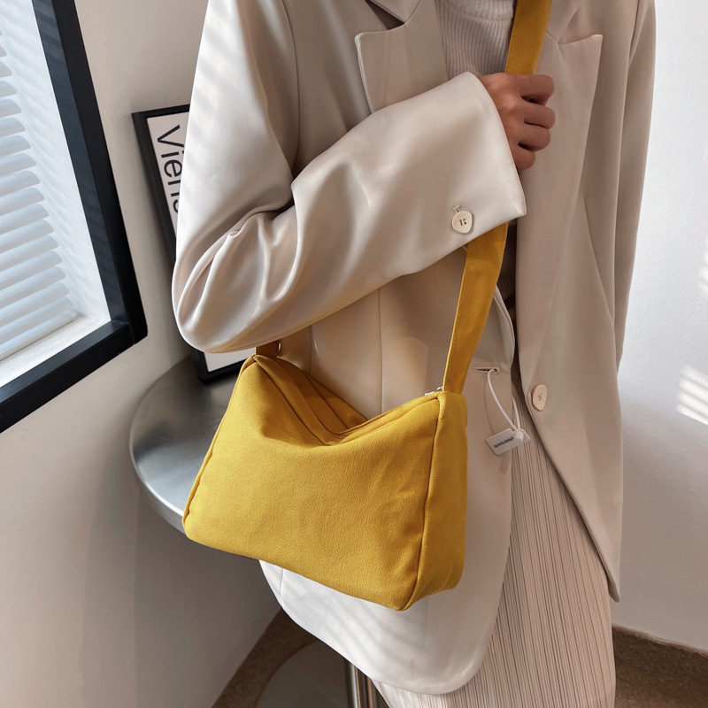 null Shoulder Bag