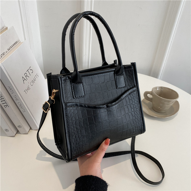 null Shoulder Bag