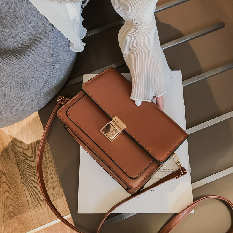 null Shoulder Bag