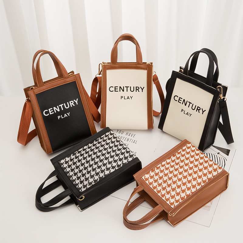 null Shoulder Bag